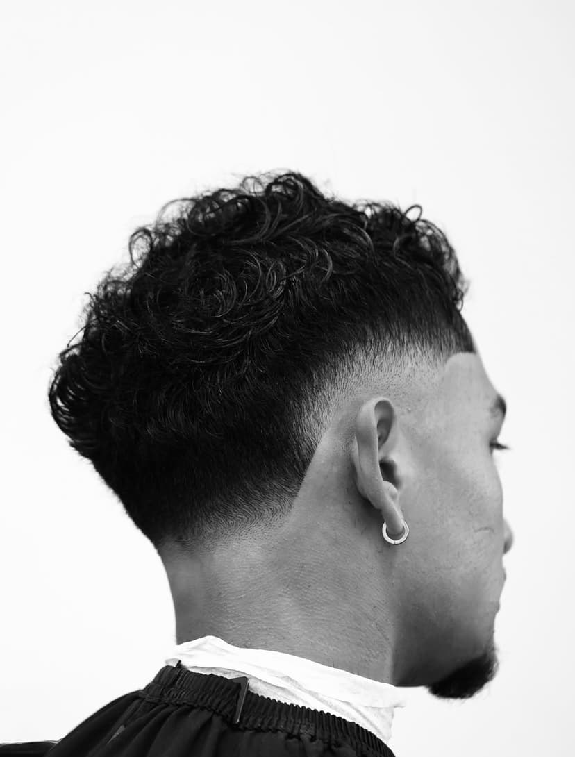 Curly fade zezadu